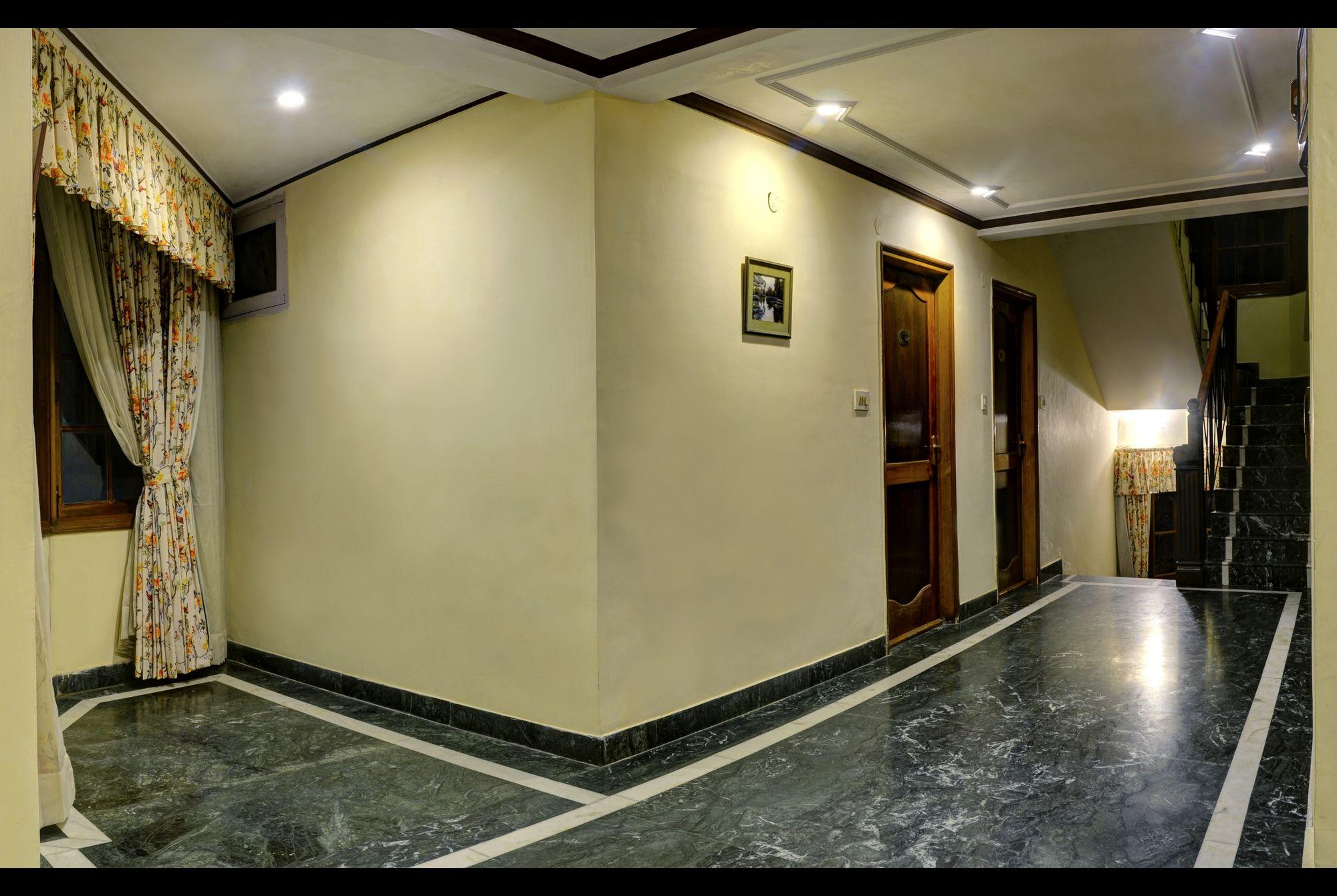 Summit Le Royale Hotel, Shimla Exterior photo