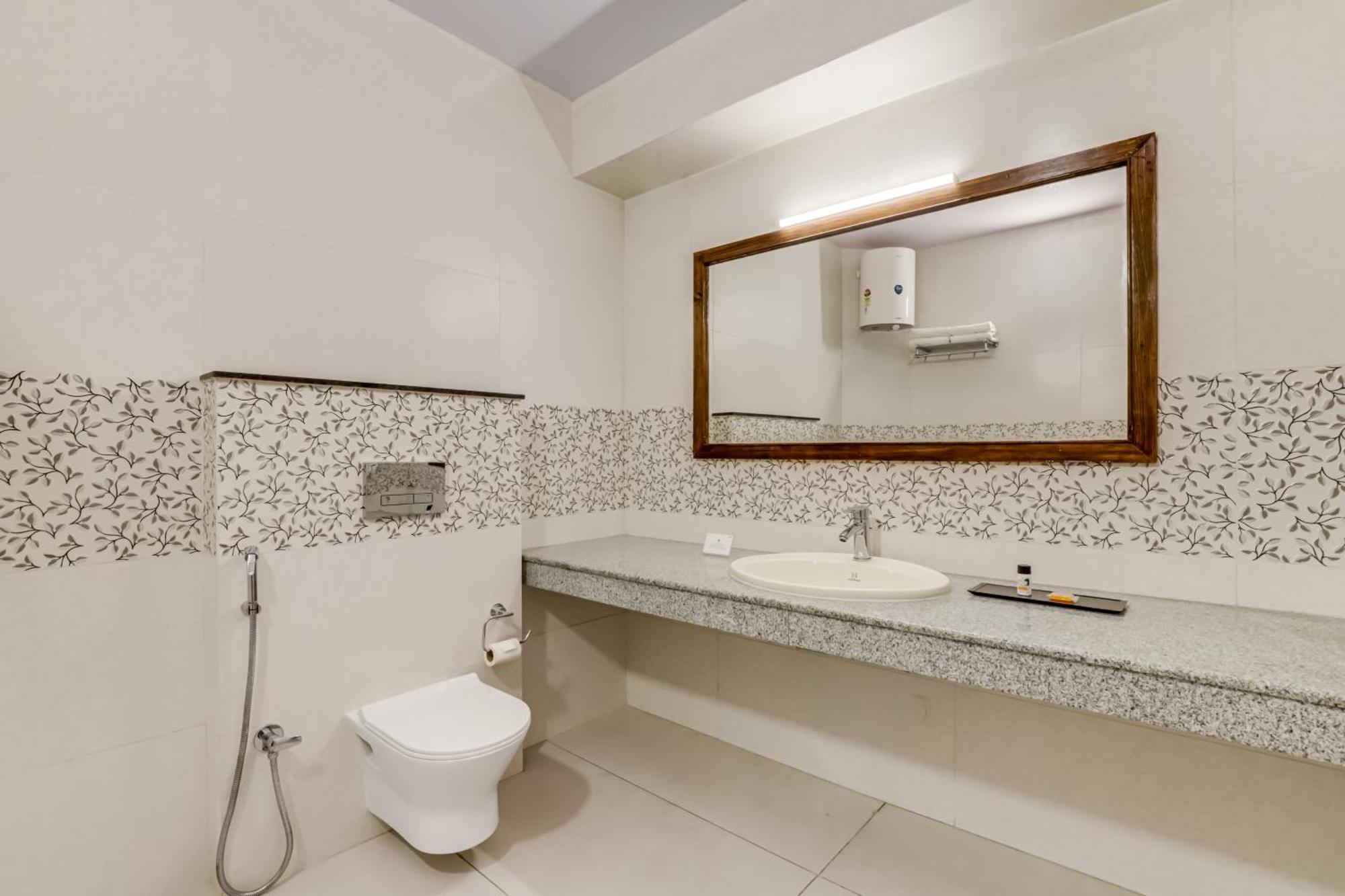 Summit Le Royale Hotel, Shimla Room photo